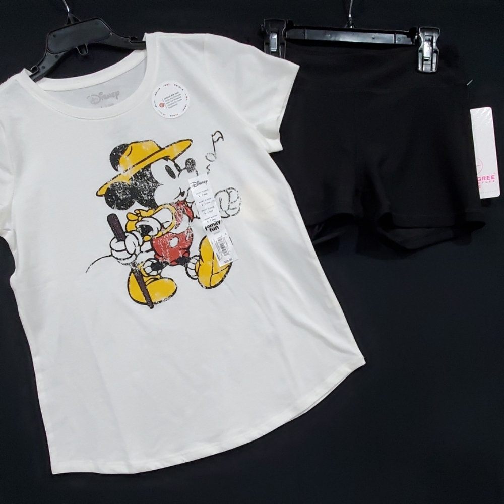 🆕️ Disney's Mickey tee & shorts